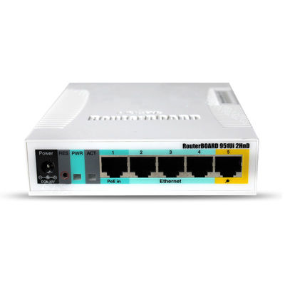 Routeur de Mikrotik RB951Ui-2HnD 2.4GHz AP avec la sortie de cinq ports Ethernet et de PoE sur l'unité centrale de traitement 5.600MHz gauche