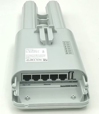 Le routeur sans fil de Mikrotik RBOmniTikU-5HnD 1000mW 5G AP ROS soutient 3G